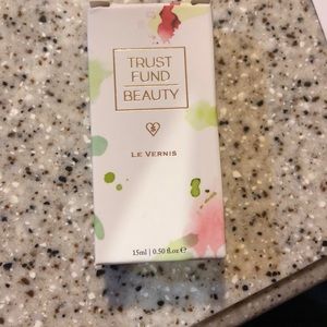 Trust a fund Beauty Mermaid Nailpolsih